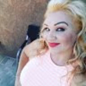 Meet your Posher, Angelica maria